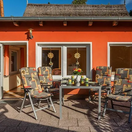 Gartenhaus Im Ostseebad Dom wakacyjny *